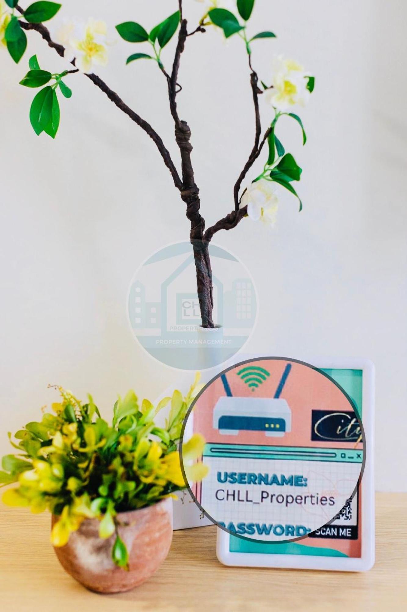 Urban Chic At Ayala Business Park - Fast Wi-fi Netflix Apartment *