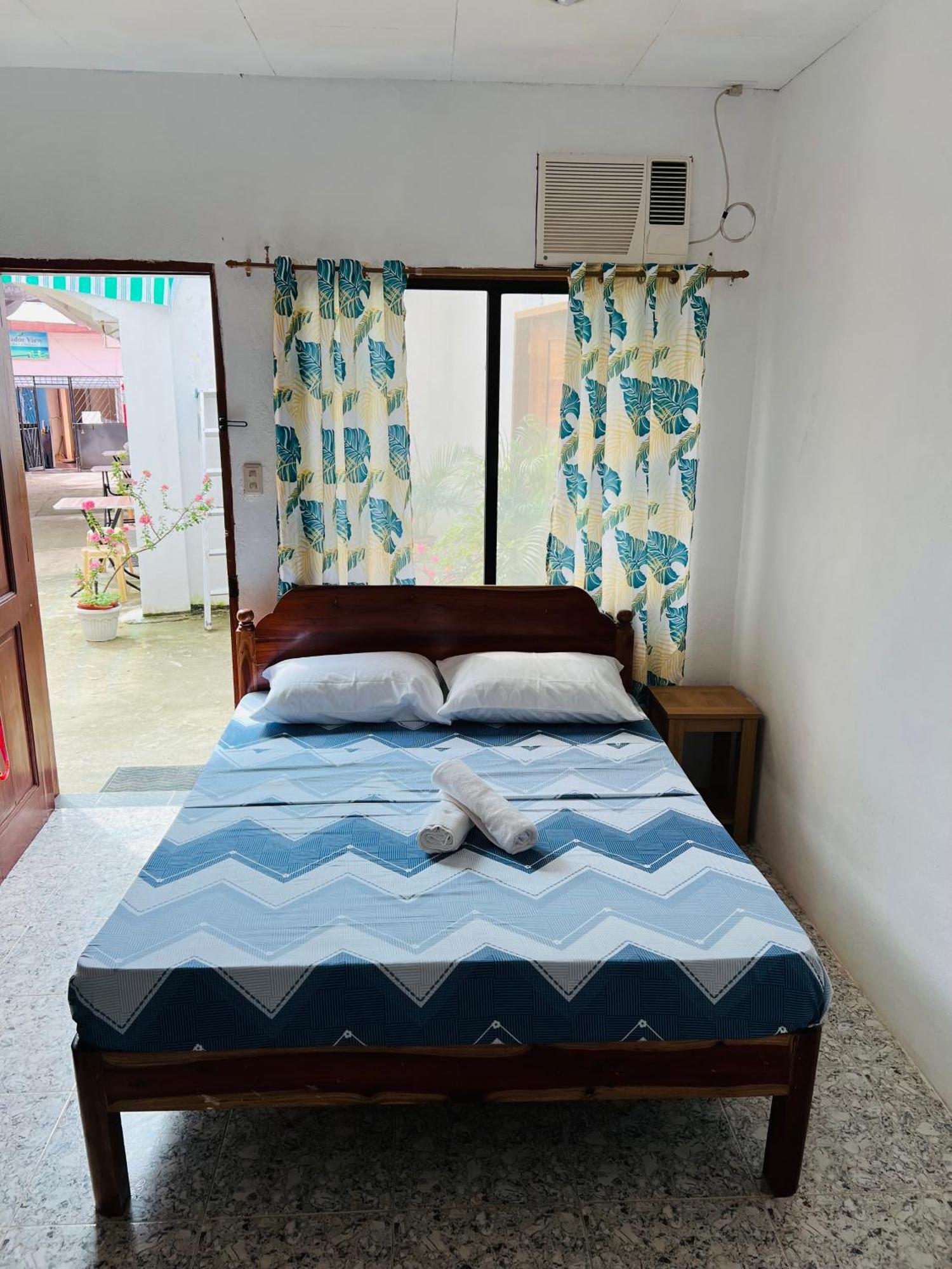 Gje's And Guest house *