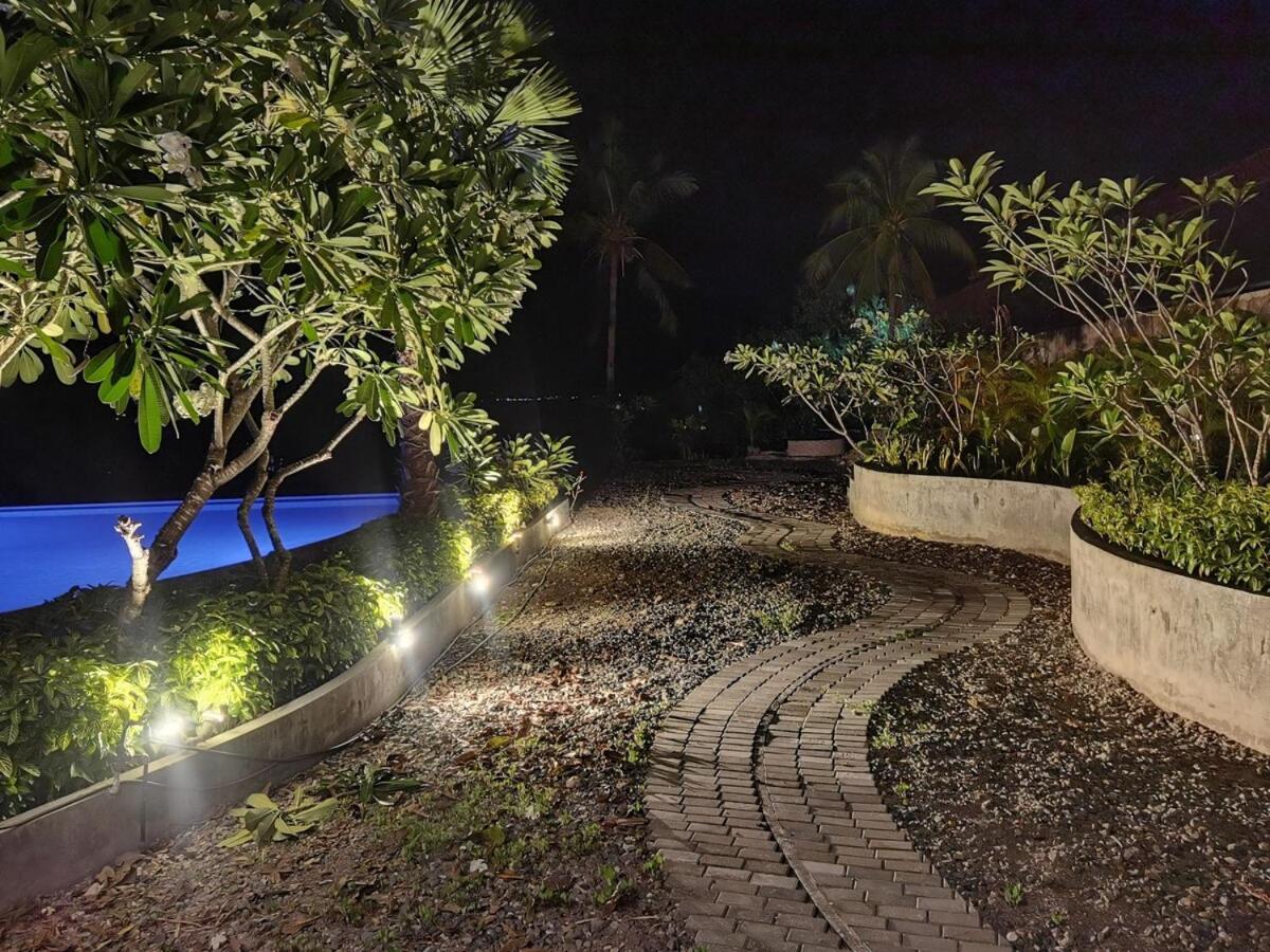 Zaruchi Villa *