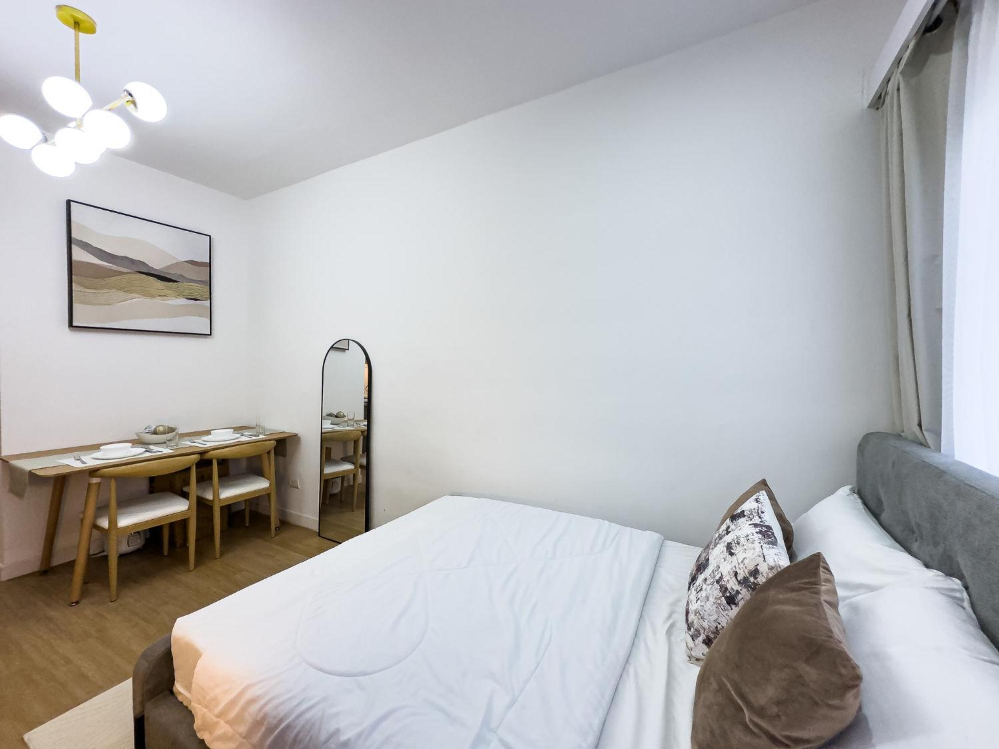 With Free Use Of Pool And Free Parking In Cebu Apartment *