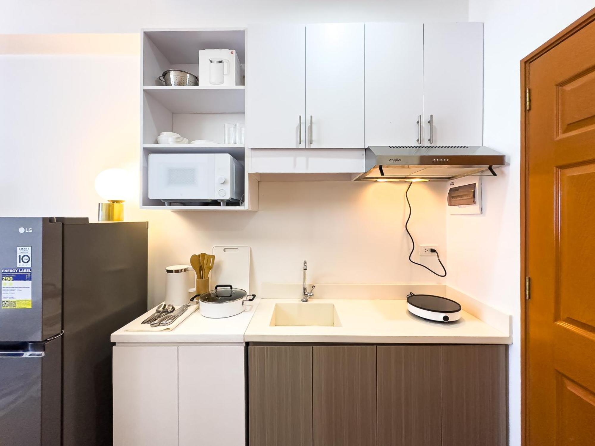 With Free Use Of Pool And Free Parking In Cebu Apartment Lapu-Lapu City