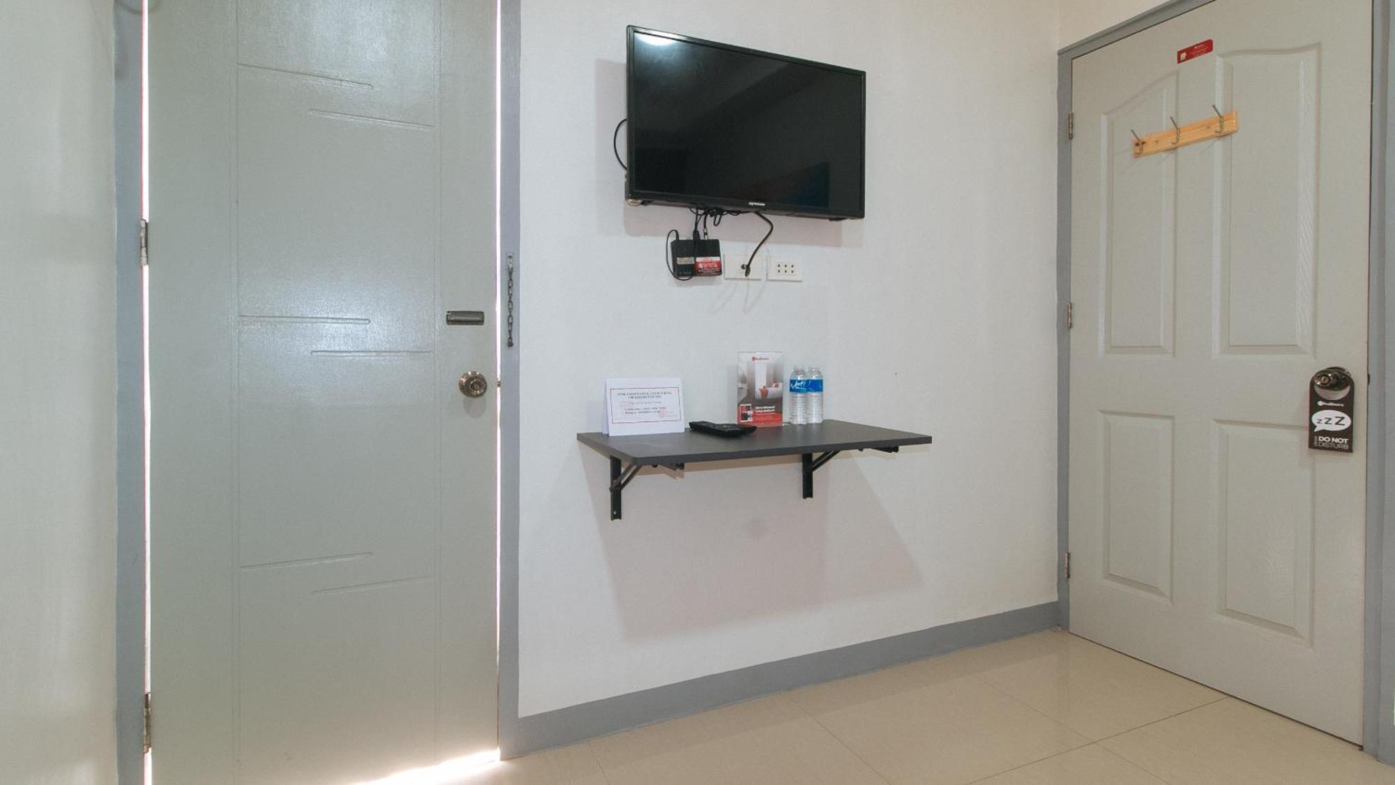 Reddoorz @ St. Paul Village Lapulapu 2*