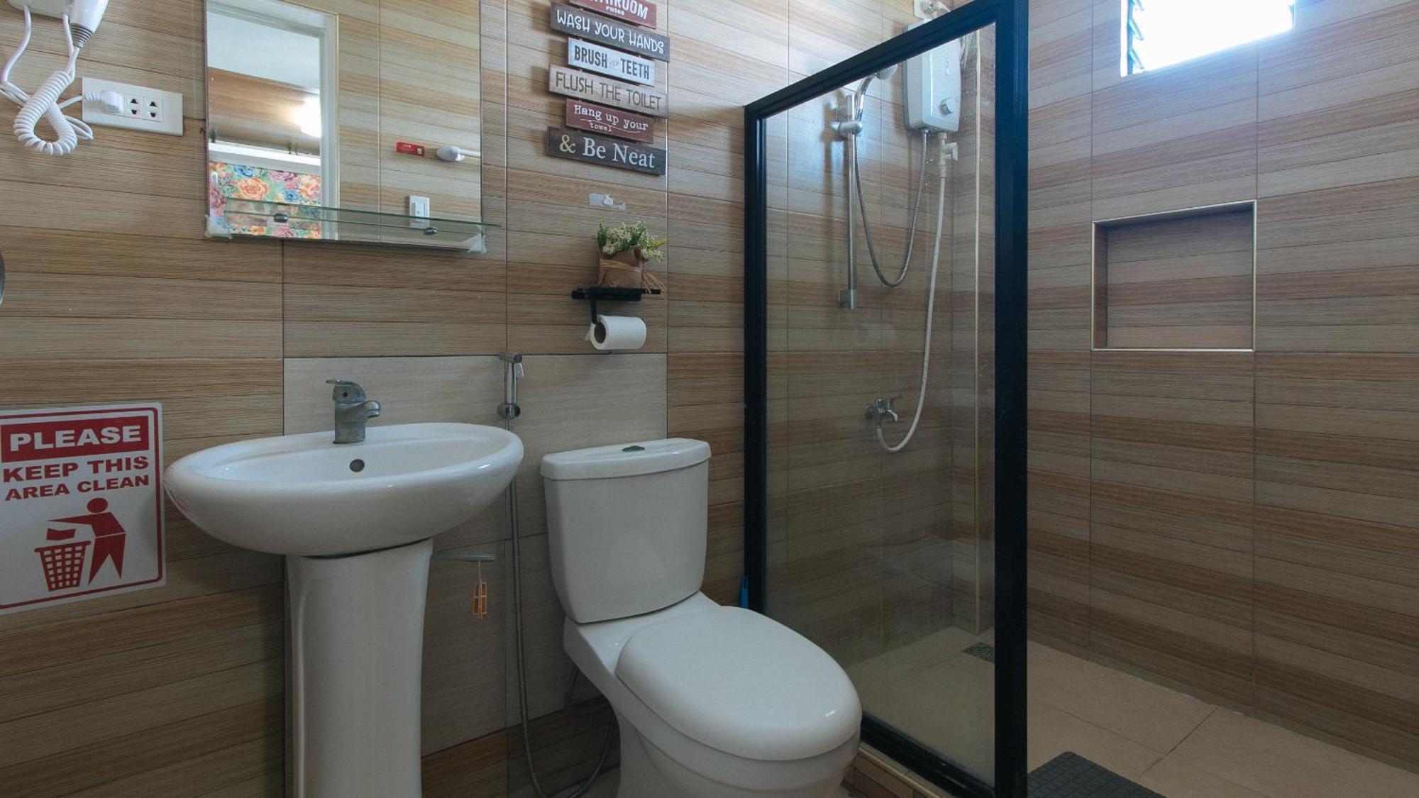 Hotel Reddoorz @ St. Paul Village Lapulapu
