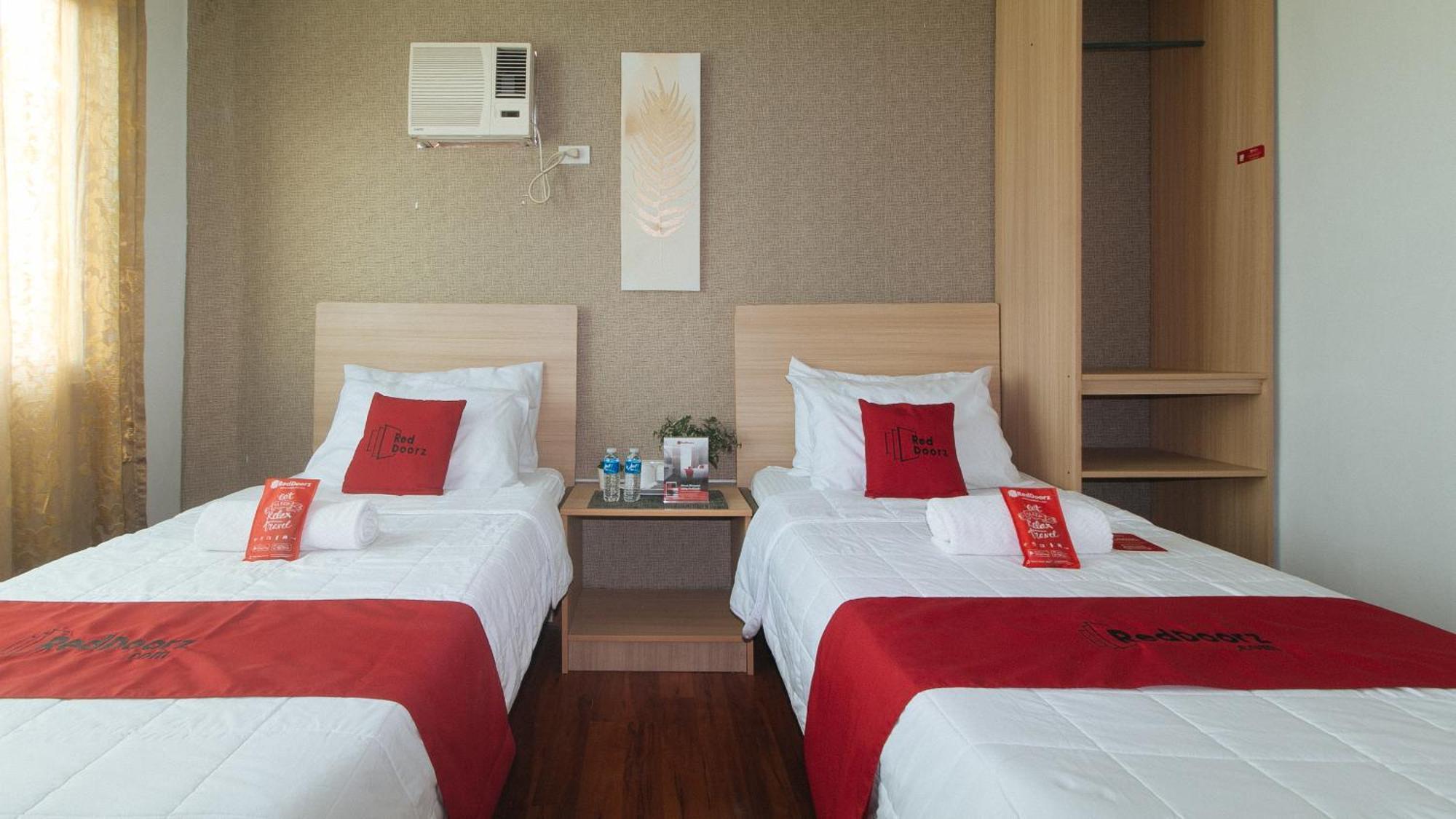 Reddoorz @ St. Paul Village Lapulapu 2* Lapu-Lapu City