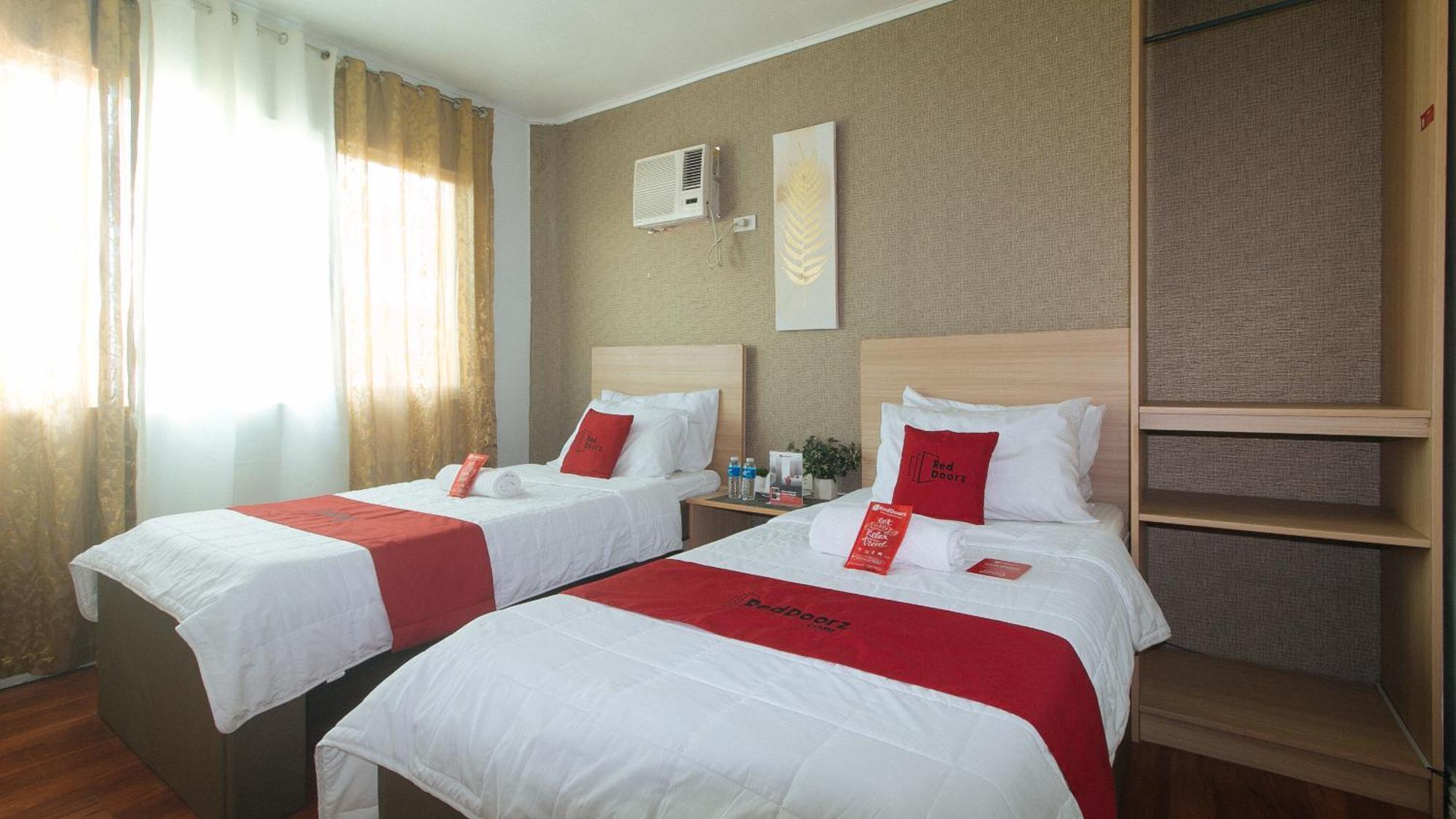 Reddoorz @ St. Paul Village Lapulapu Hotel 2*