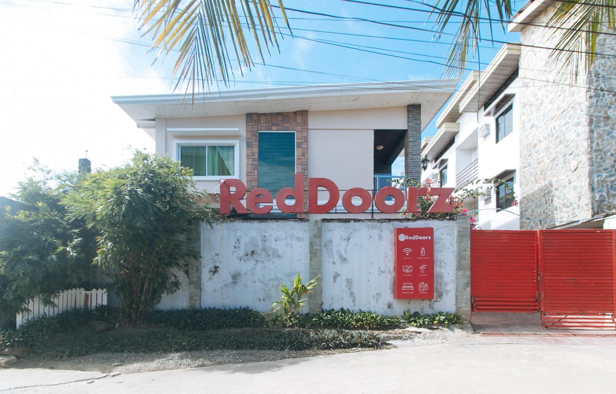 Reddoorz @ St. Paul Village Lapulapu 2*