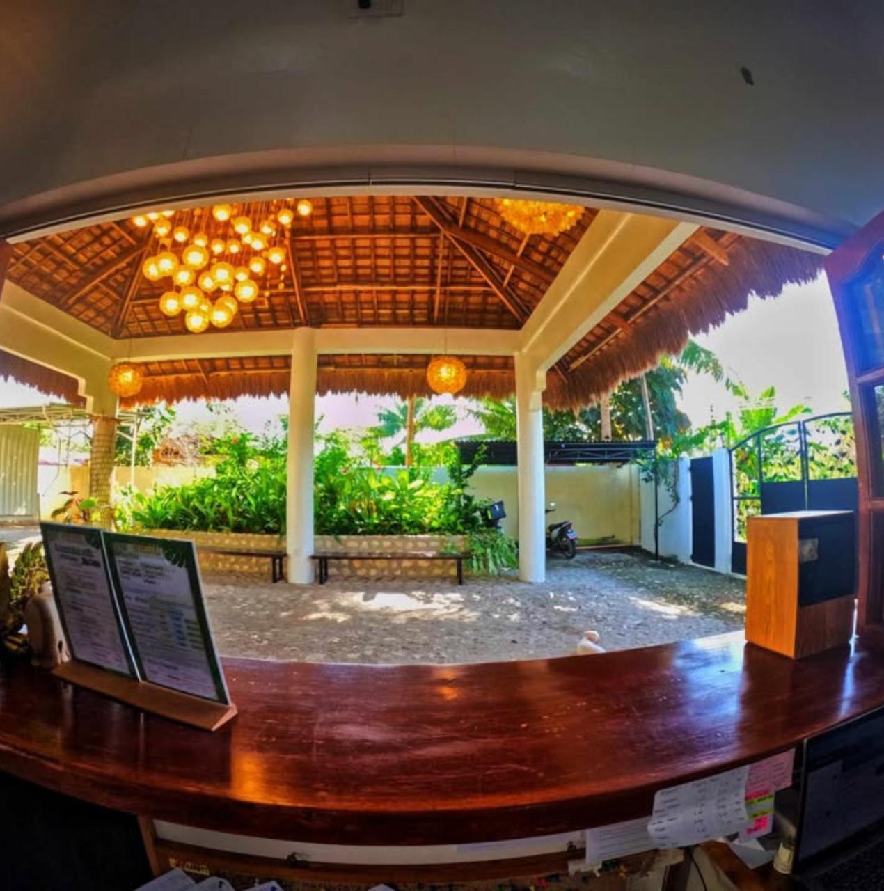 Divers Plumeria Hotel 3*