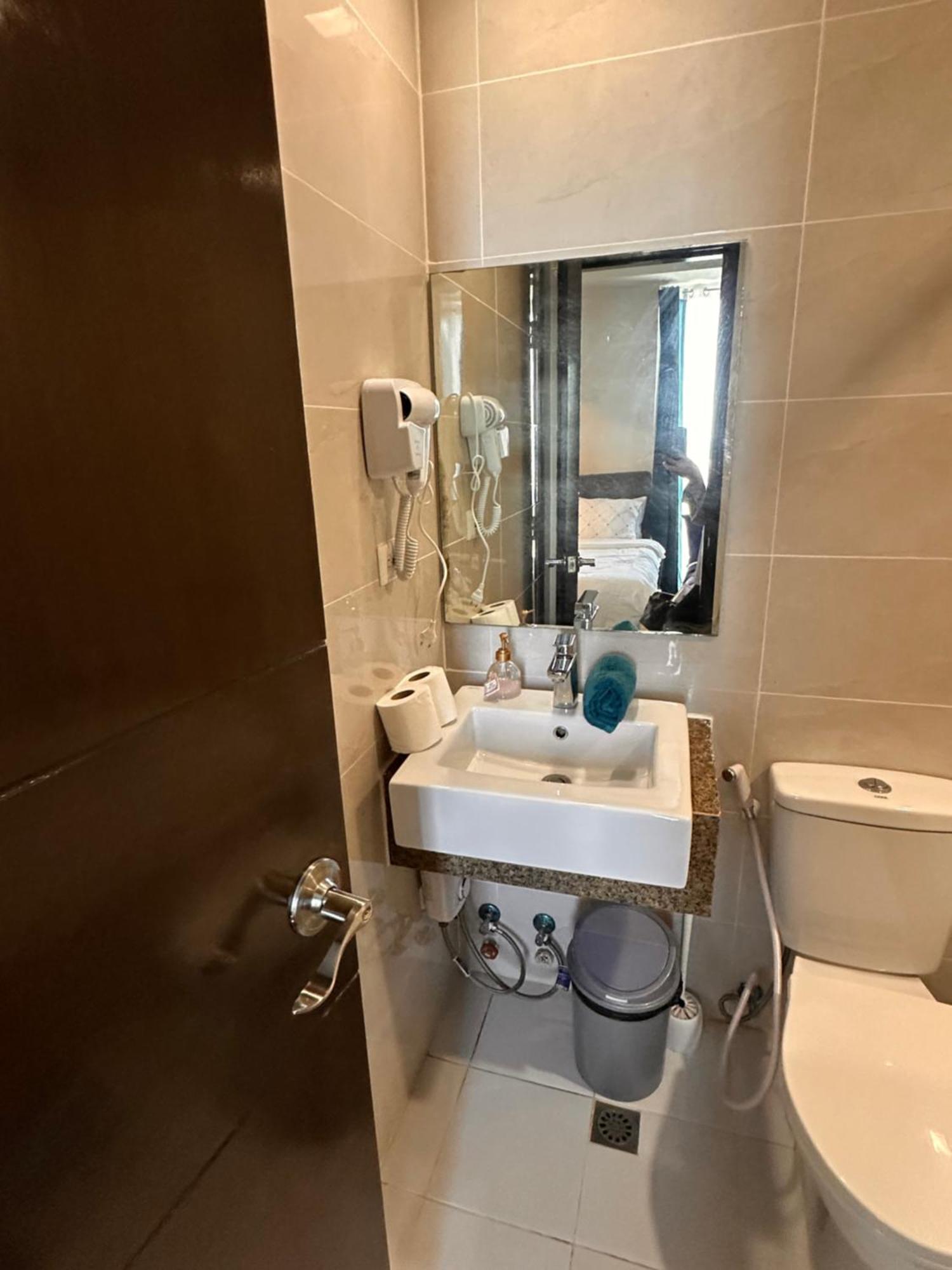 C1 -8nb With Pool Mactan Newtown Center Of Cebu Phillippines 15mins From Airport Lapu-Lapu City