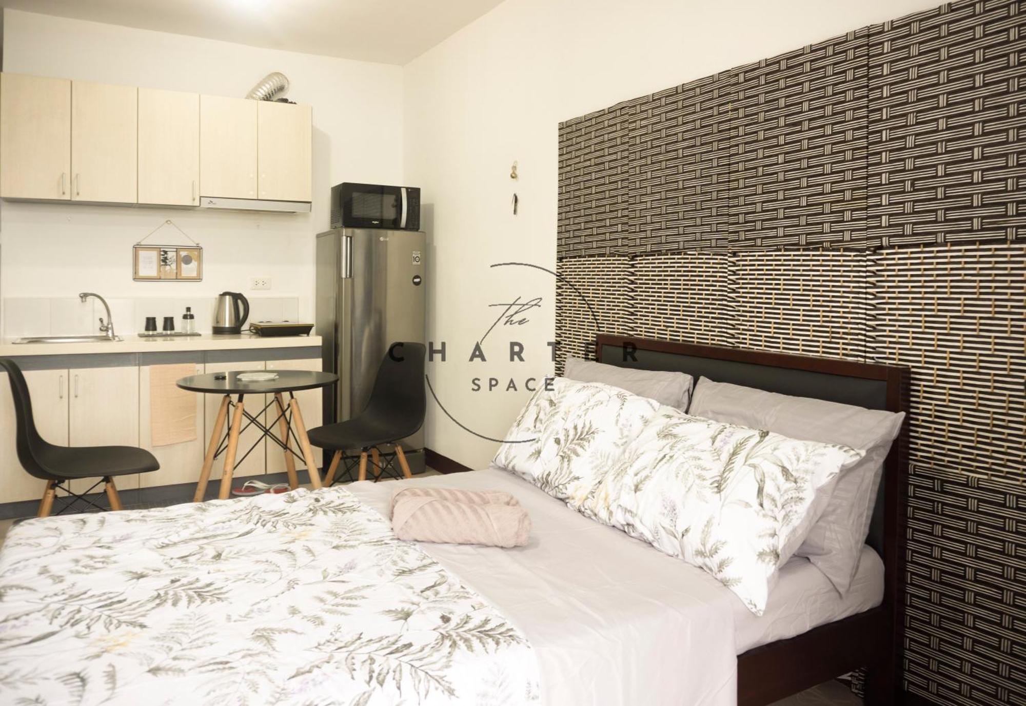 Close To Airport With Balcony And Pool Access Aparthotel *