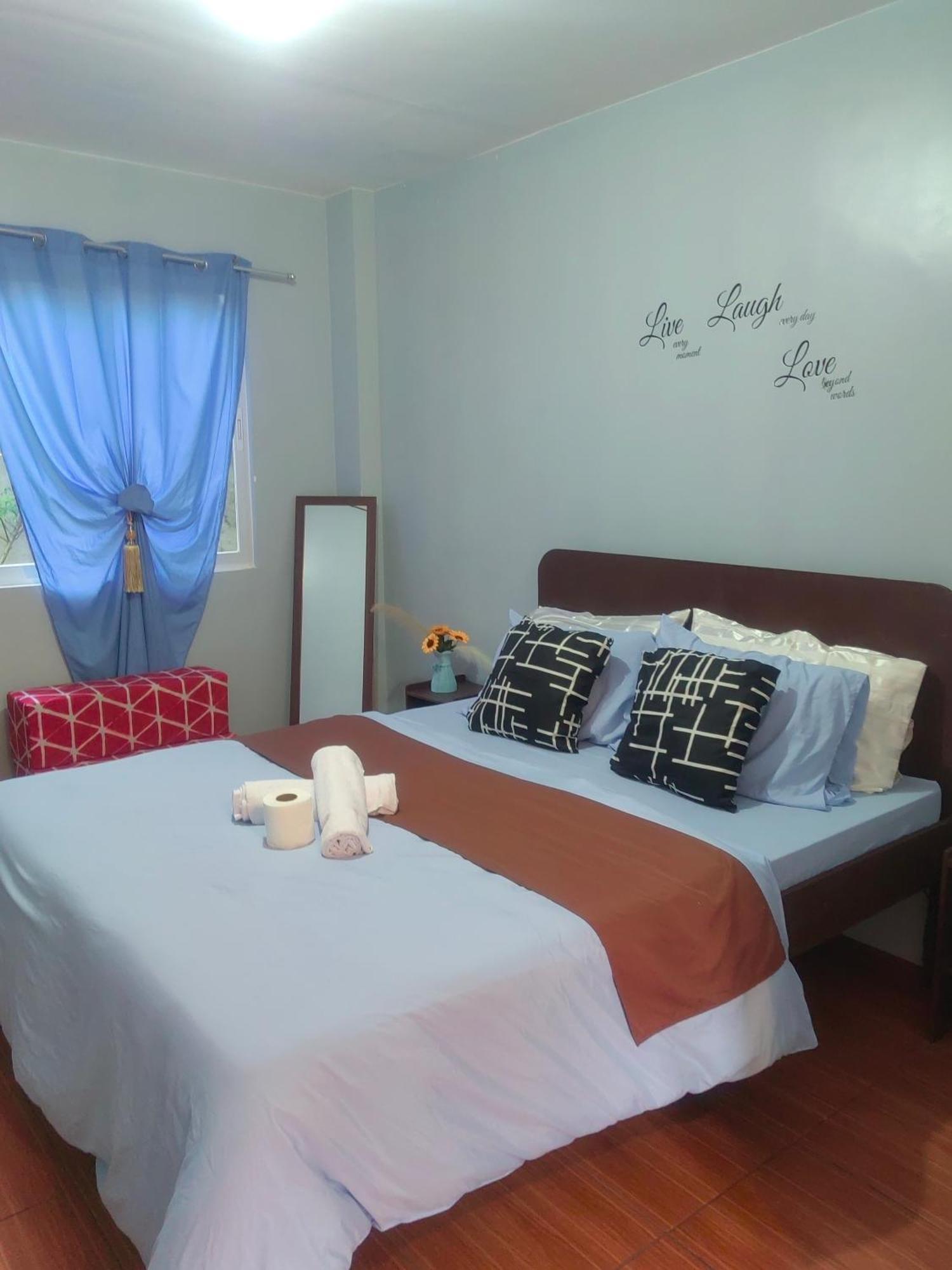 bahay-panuluyan Maria's *