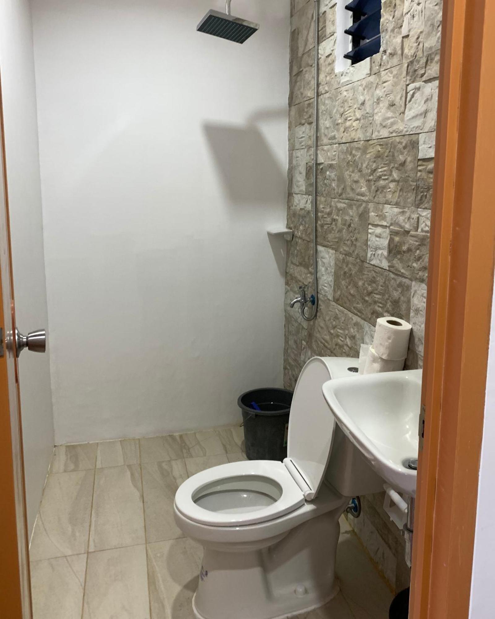 Hostel Tuyom By 7 *