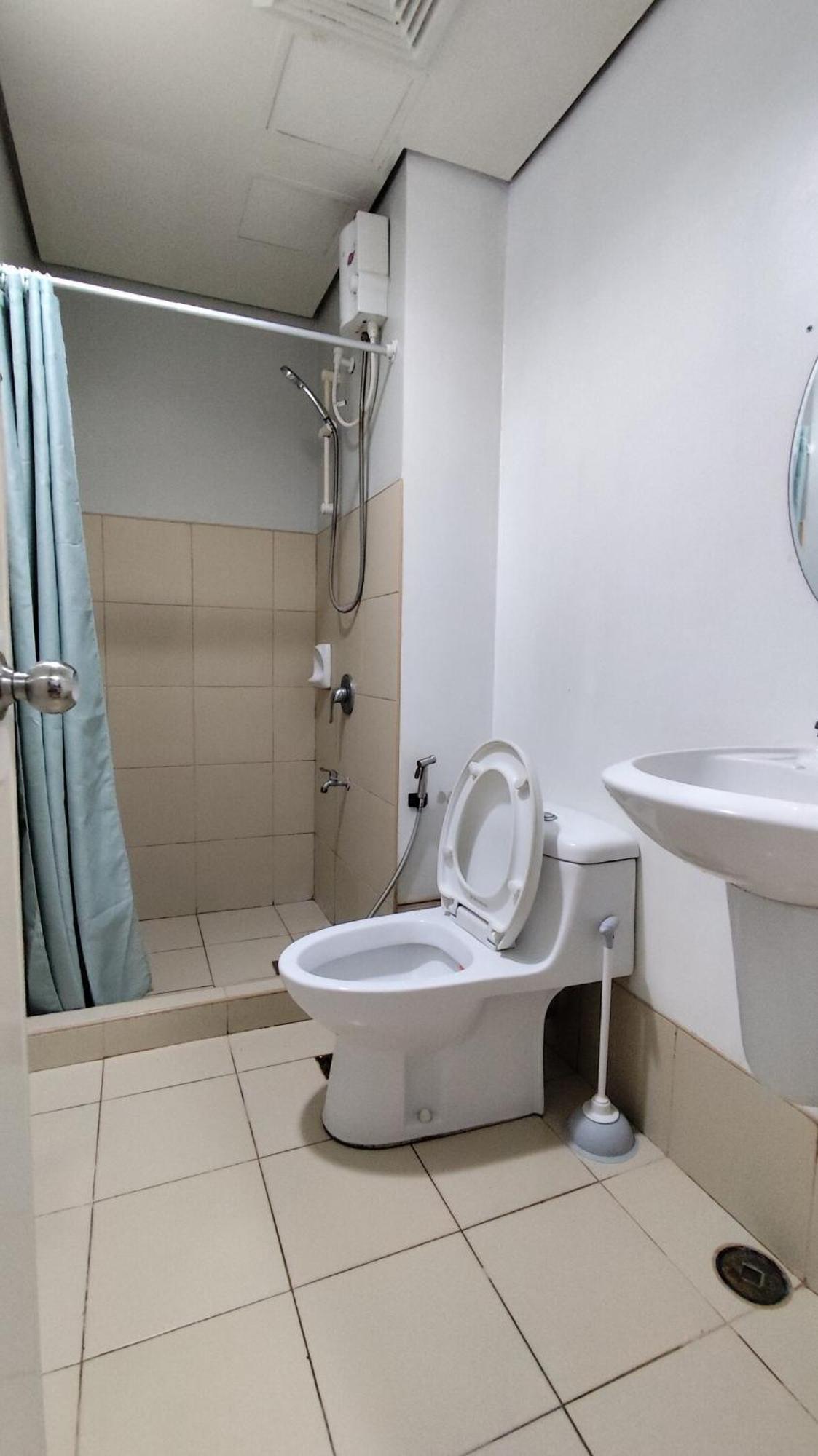 11th-floor 1br It Park Unit-walk To Ayala-sugbo Apartment Cebu