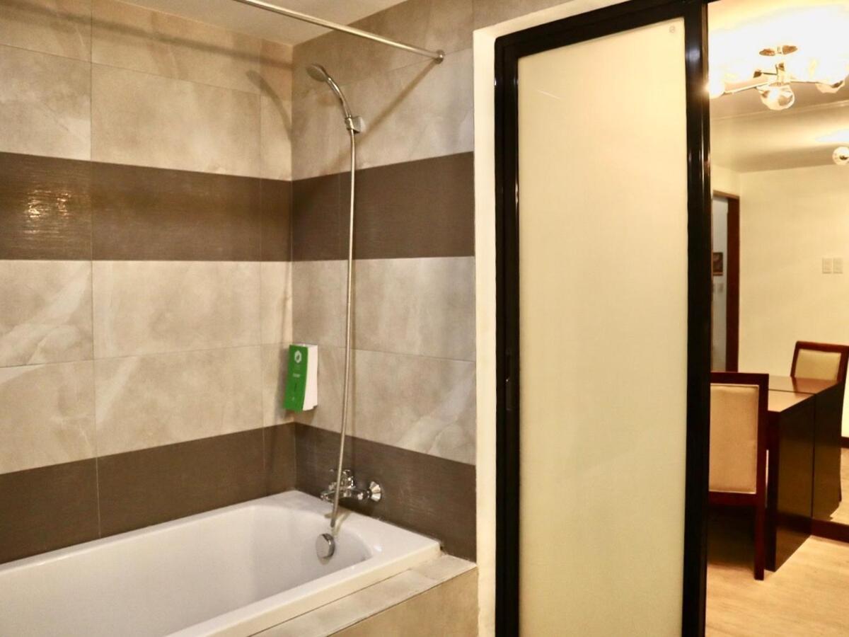 Apartment Stylish Luxury Penthouse With 3br, Wifi, Gym, Across Malls