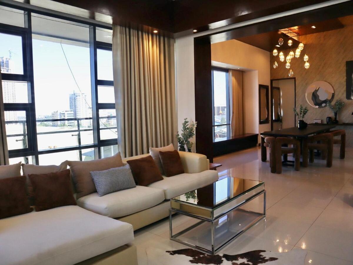Stylish Luxury Penthouse With 3br, Wifi, Gym, Across Malls Apartment Mandaue City