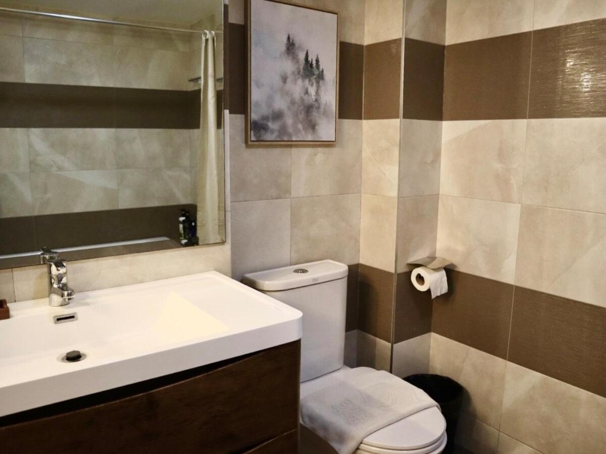 Apartment Stylish Luxury Penthouse With 3br, Wifi, Gym, Across Malls Mandaue City