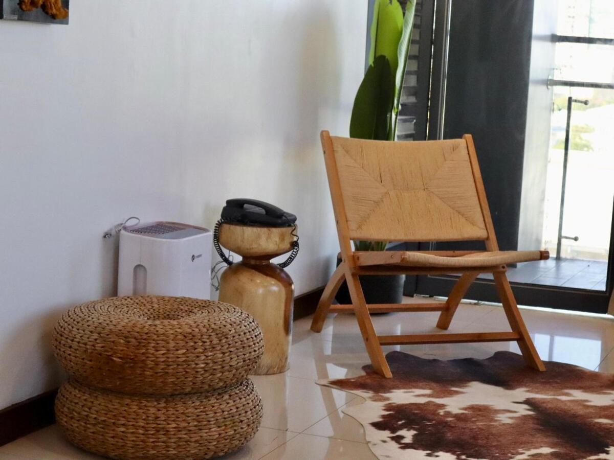 Stylish Luxury Penthouse With 3br, Wifi, Gym, Across Malls * Mandaue City