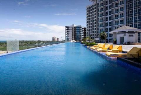 Entire - Mactan New Town Aparthotel *
