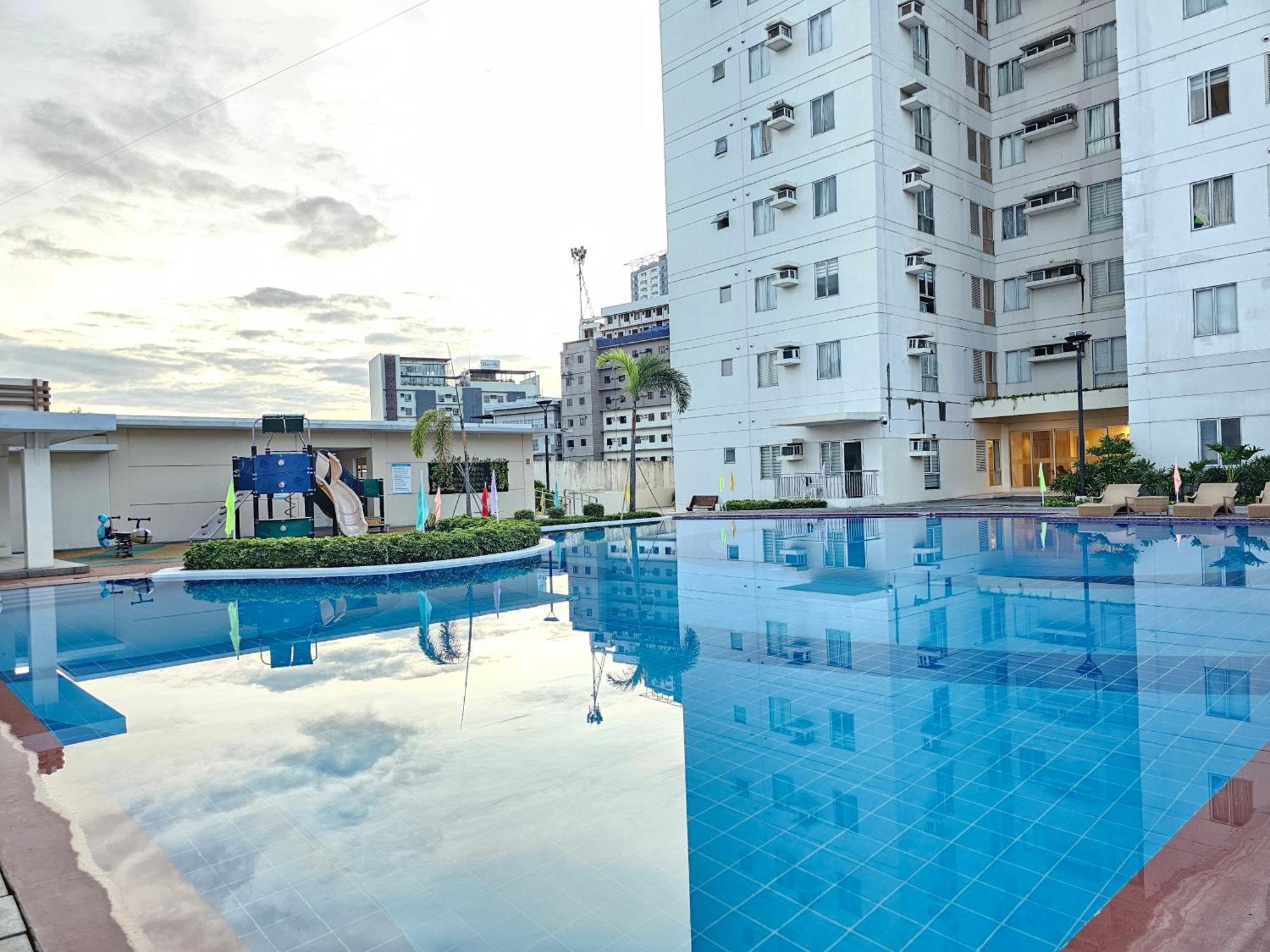 11th-floor 1br It Park Unit-walk To Ayala-sugbo *
