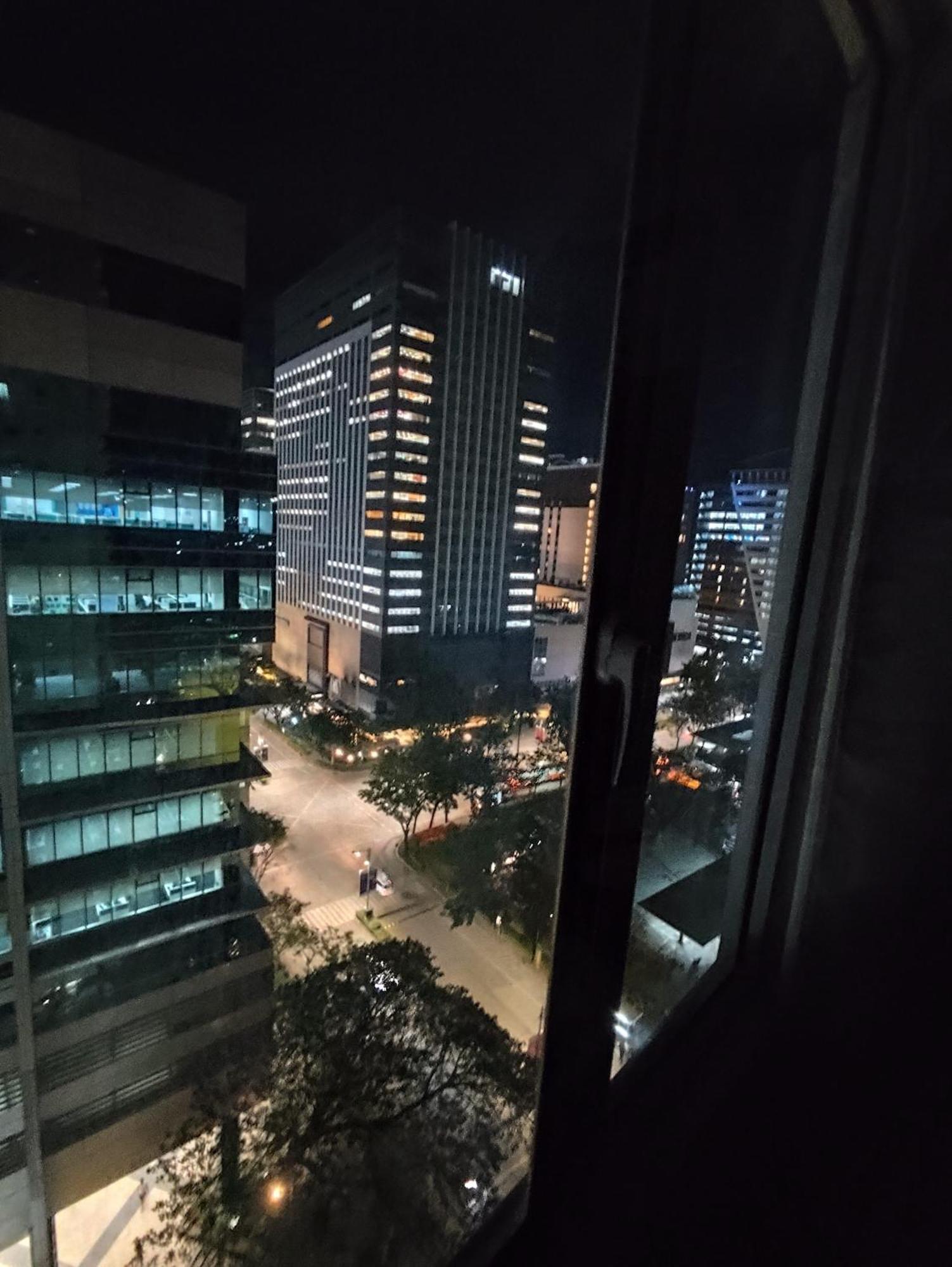 11th-floor 1br It Park Unit-walk To Ayala-sugbo * Cebu