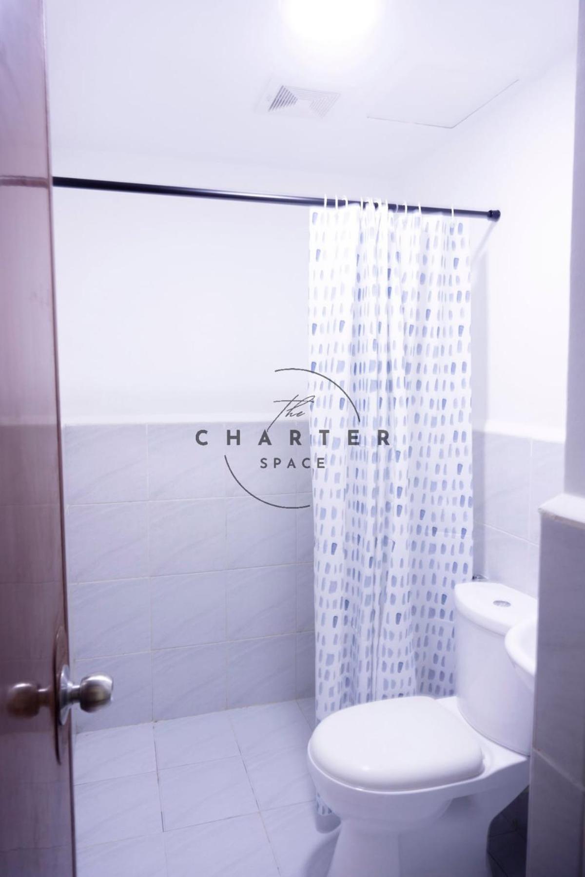 Close To Airport With Balcony And Pool Access *