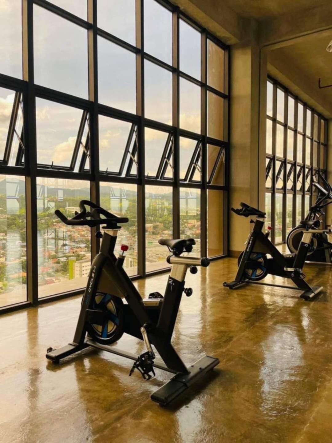 Apartment Cebu Midpoint Residences Free Netflix And Pool Access
