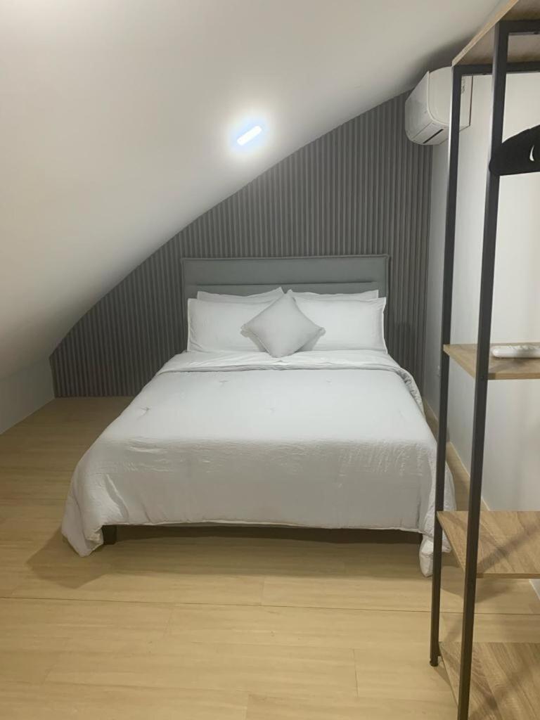 Wanderluxe Loft - 2 Bedroom Apartment Lapu-Lapu City