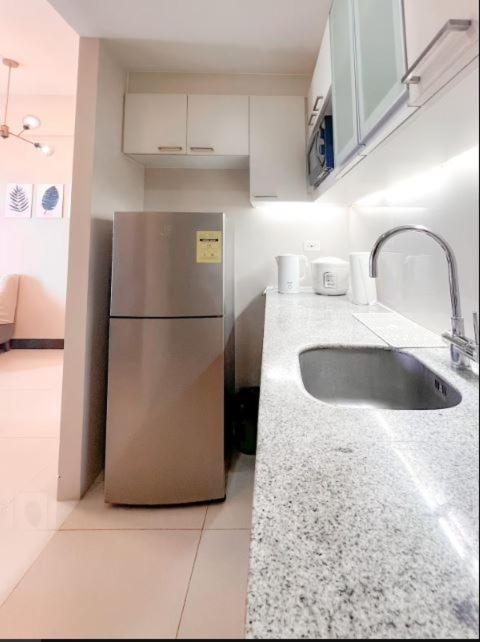 Aparthotel 1 Bedroom With Ocean View Balcony! Pool Access Near Mactan Airport