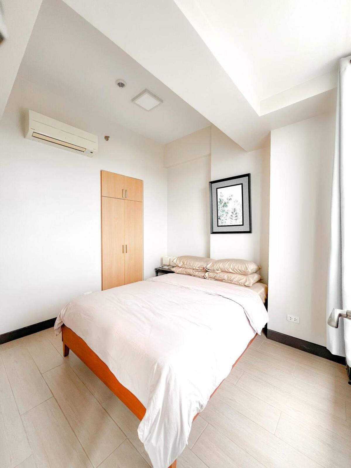 1 Bedroom With Ocean View Balcony! Pool Access Near Mactan Airport Aparthotel Lapu-Lapu City