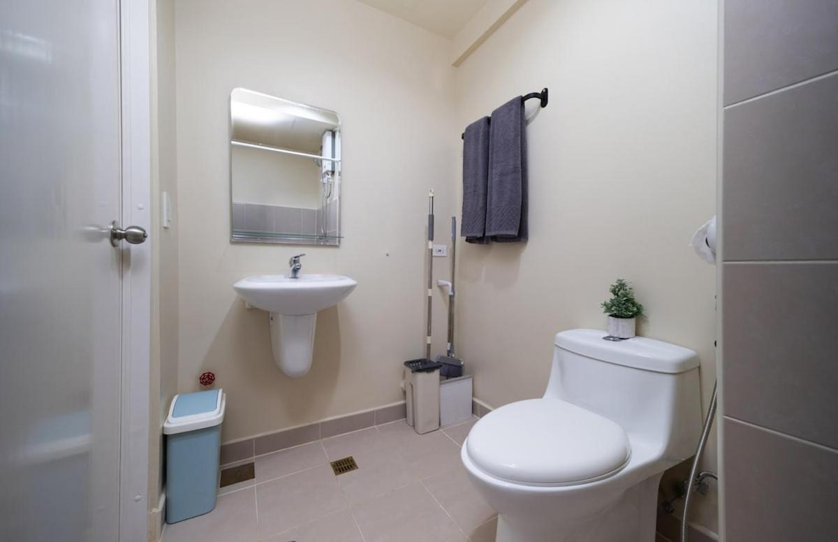 Apartment Furnished In It Park With Wifi, Netflix And Pool Access *