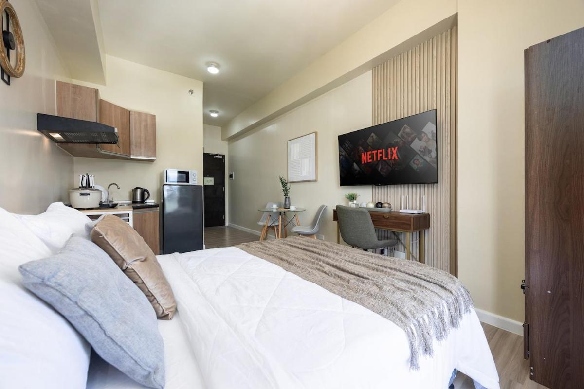 Furnished In It Park With Wifi, Netflix And Pool Access Apartment