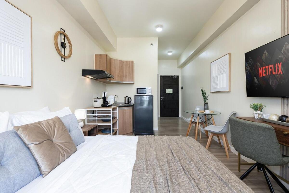 Furnished In It Park With Wifi, Netflix And Pool Access Apartment
