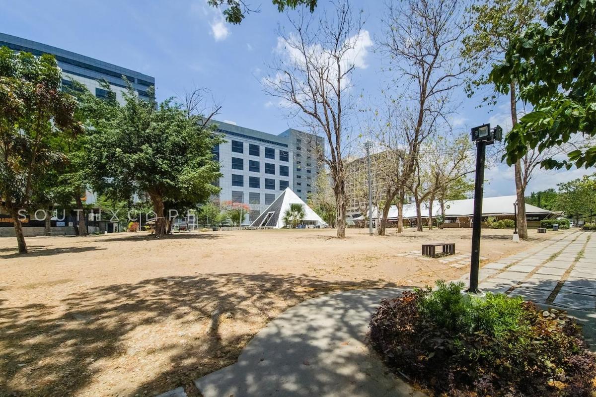 Furnished In It Park With Wifi, Netflix And Pool Access Apartment