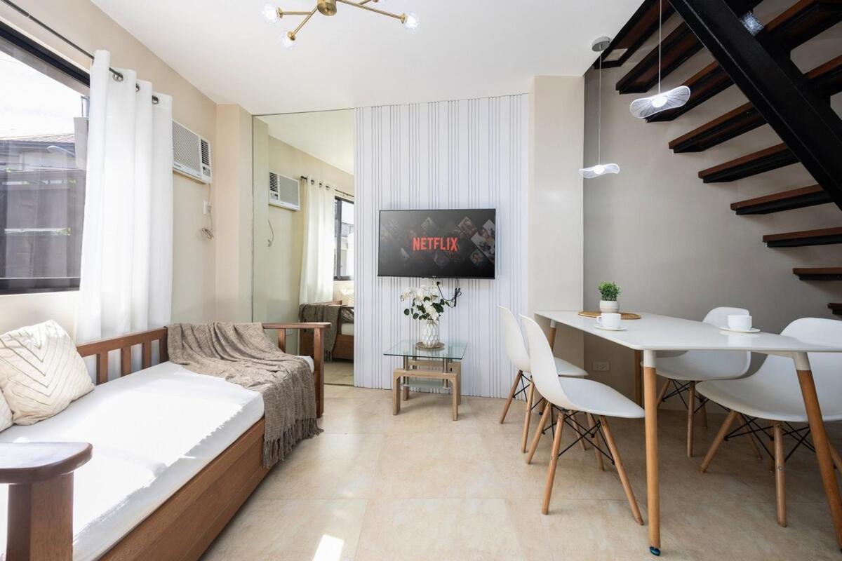 Entire Furnished 3br House In With Parking And Washer * Cebu