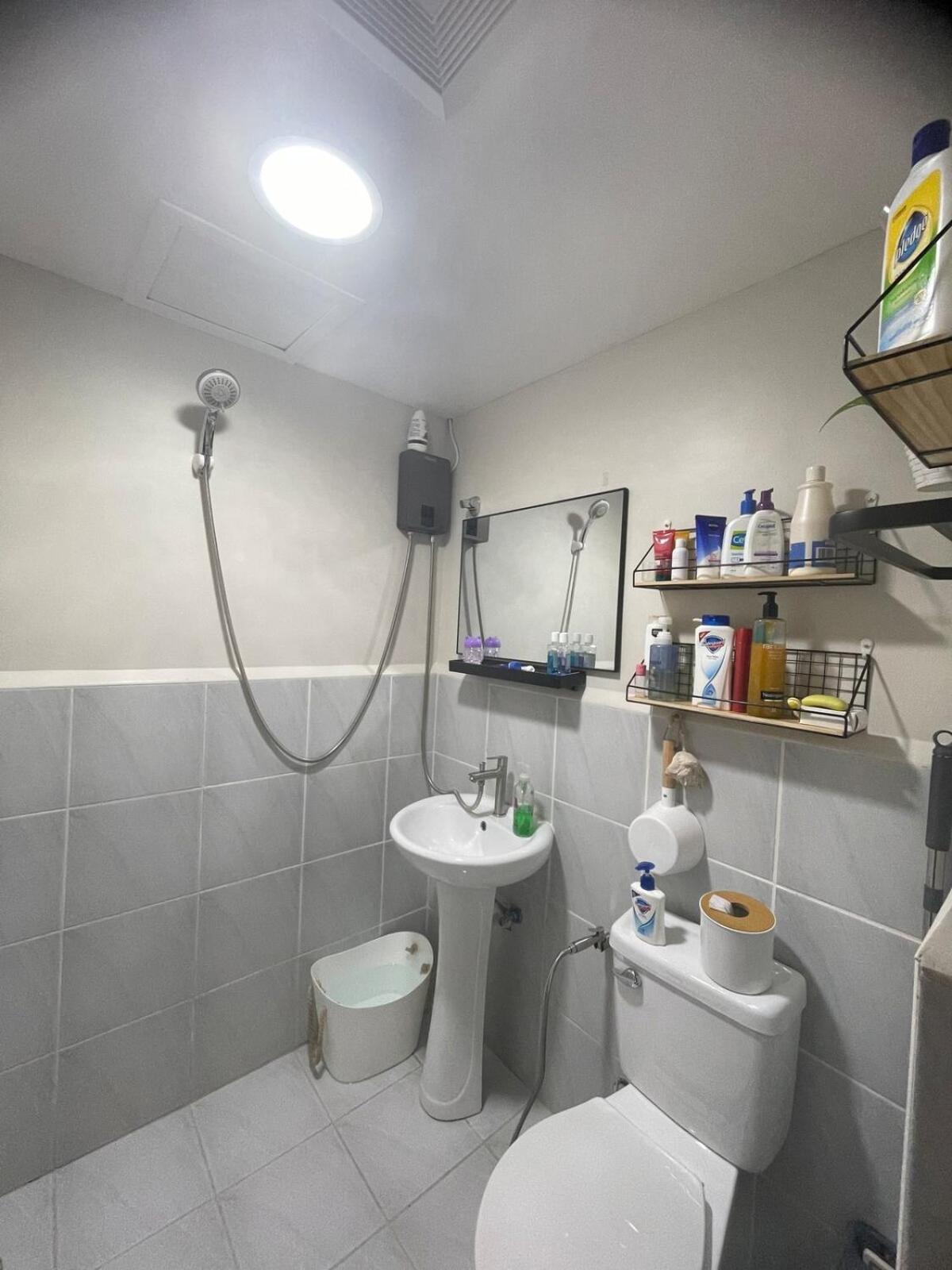 Cozee Staycations Apartment