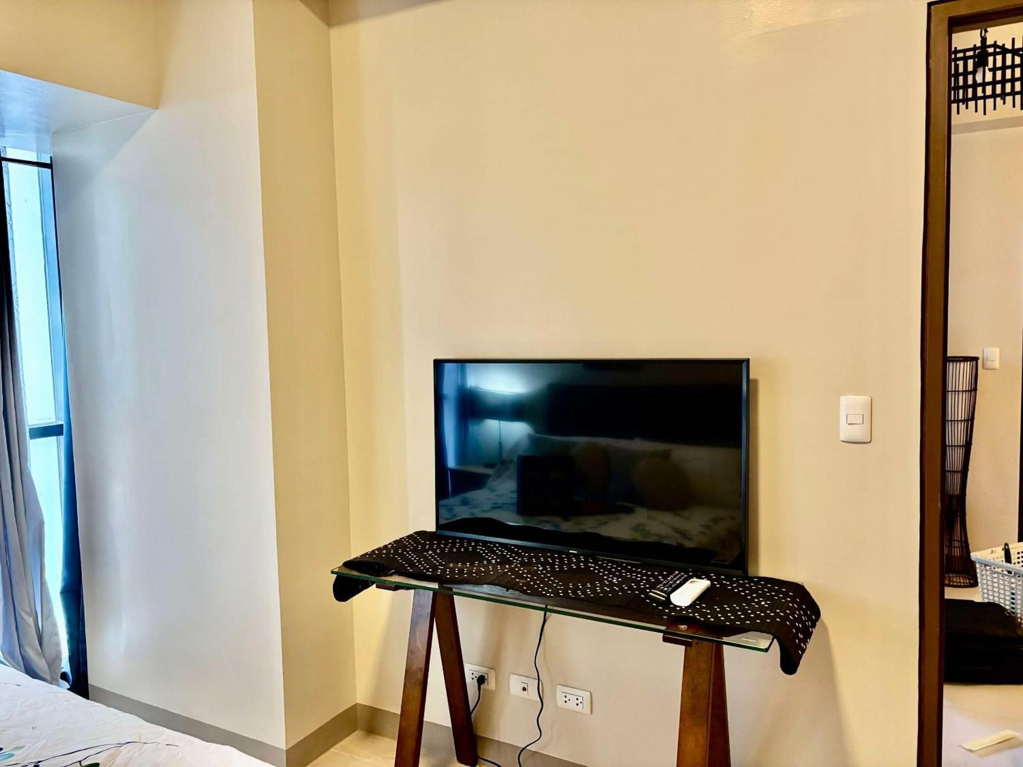 Apartment Near By The *