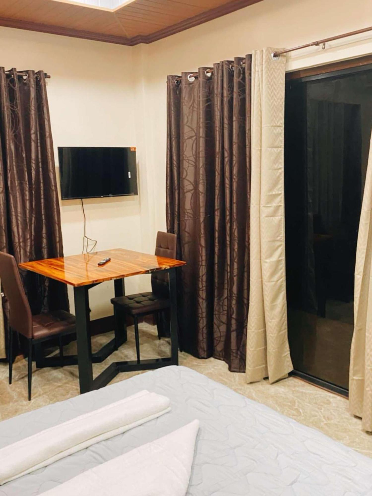 Aparthotel Fast Wi-fi, Near Beaches & Cozy Affordable