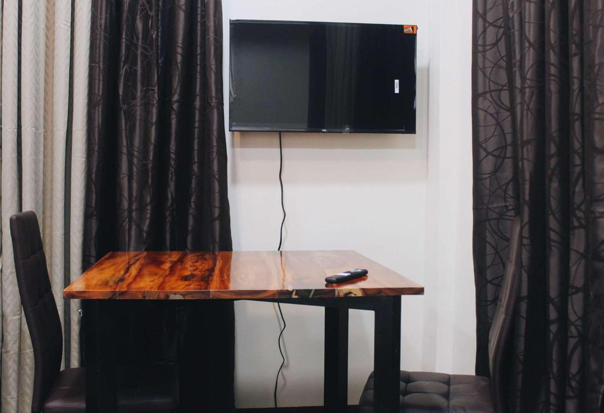 Aparthotel Fast Wi-fi, Near Beaches & Cozy Affordable *