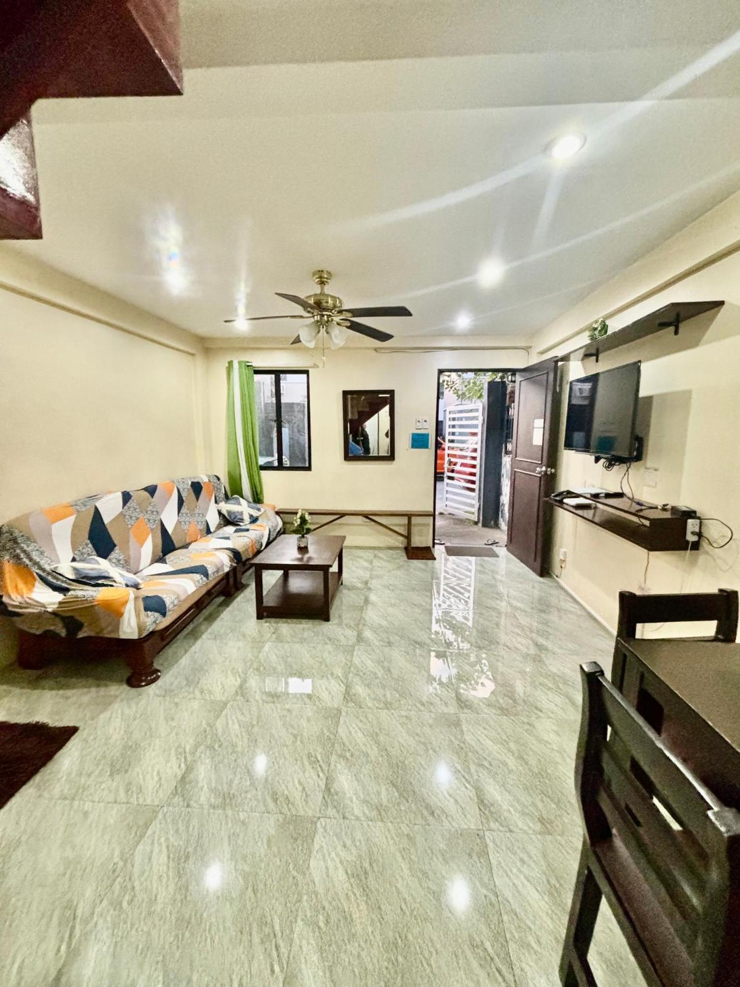 Affordable Fully Furnished House With 3 Bedroom For Family And Big Groups Casa de férias *
