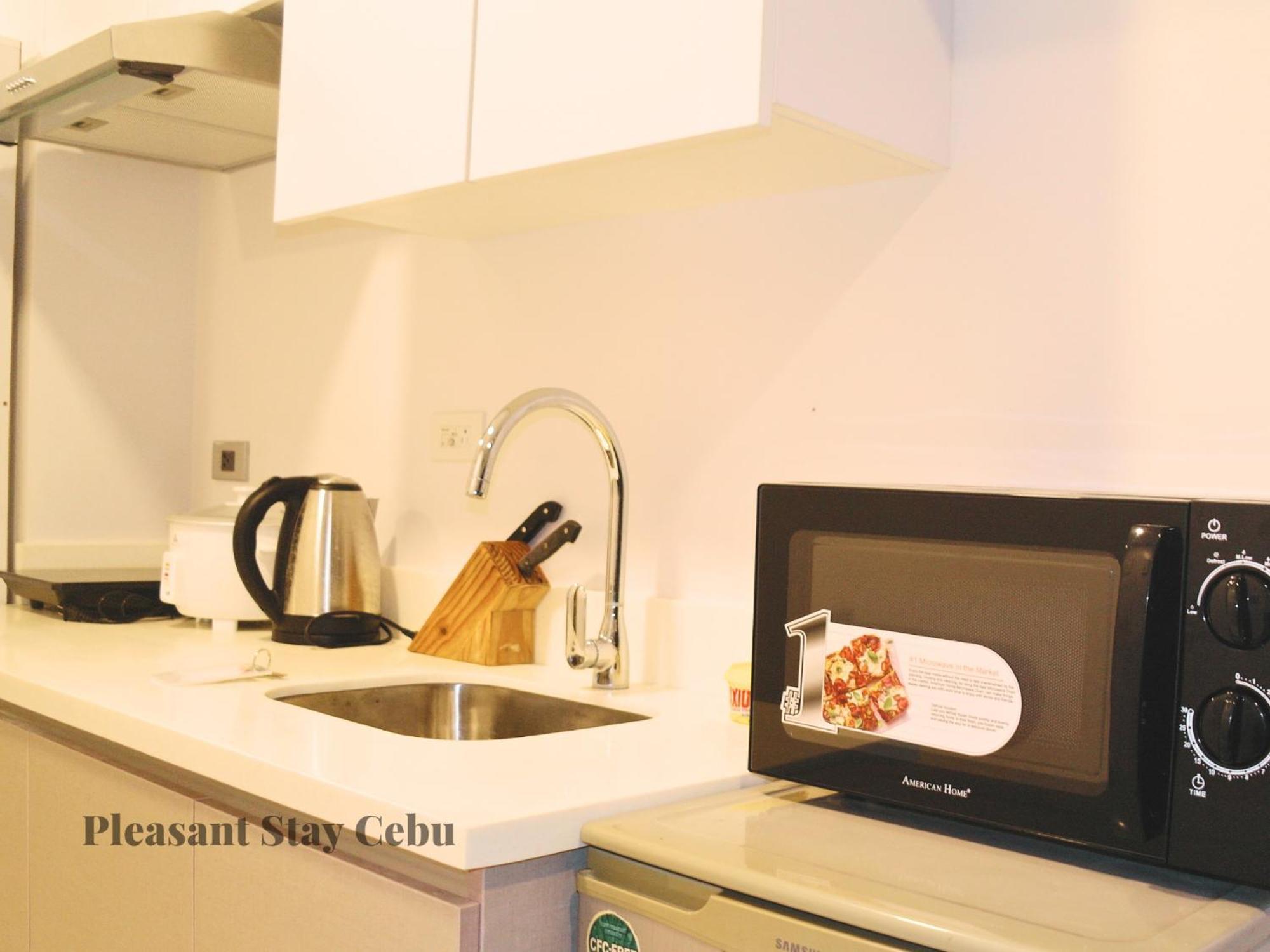 Apartment 38th Park Ave In It Park New Pool Gym Smart Tv Fast Wifi Near Malls Restaurants