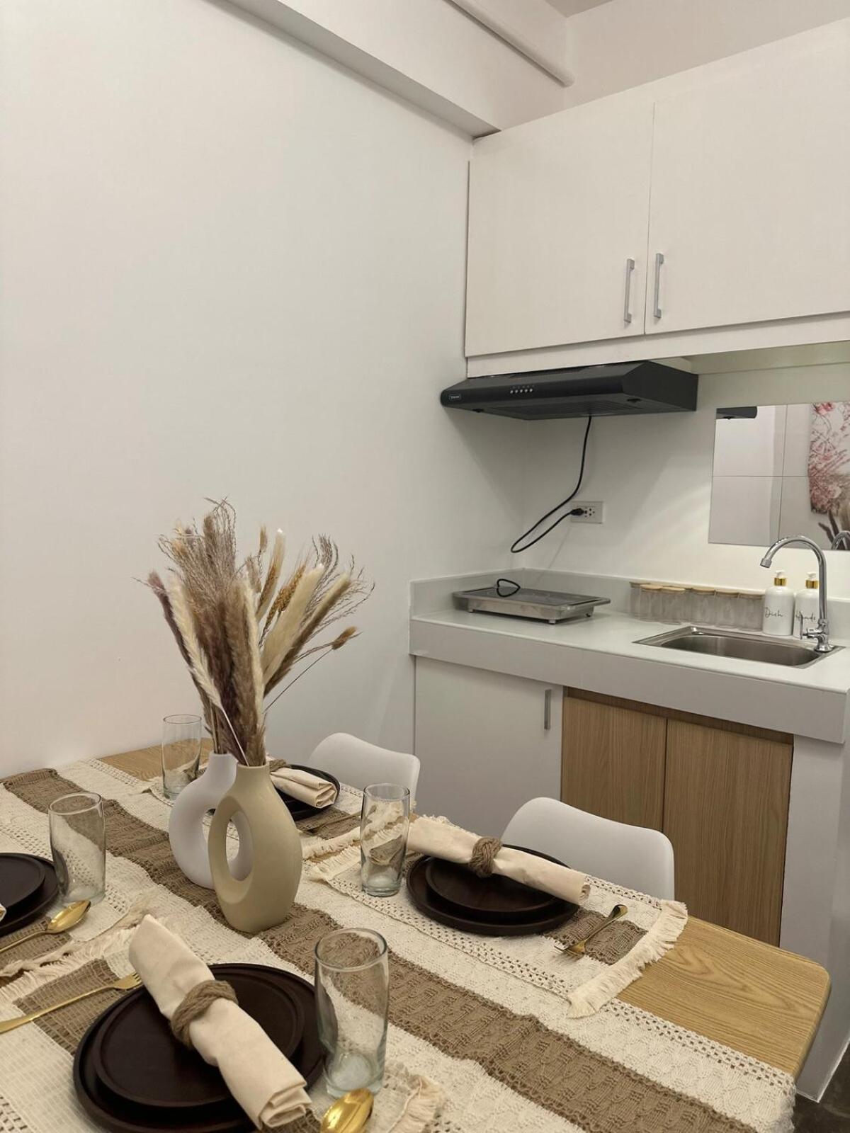 Bloq Residences Sikatuna 2 Unit 1616 Apartment