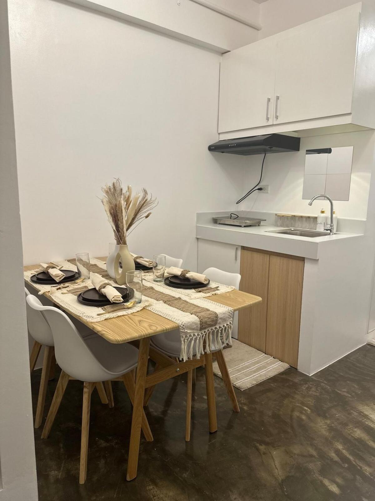 Apartment Bloq Residences Sikatuna 2 Unit 1616