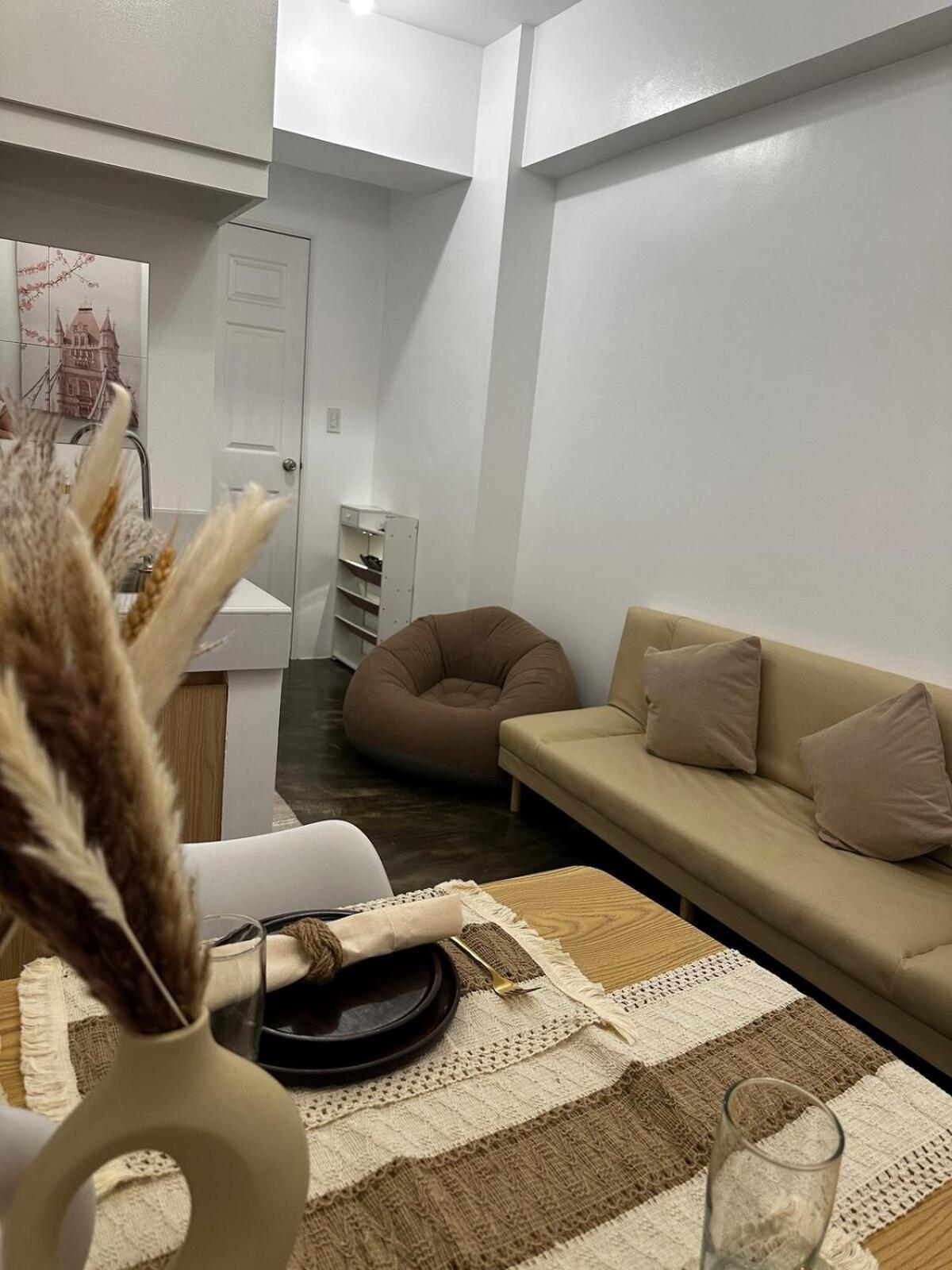 Bloq Residences Sikatuna 2 Unit 1616 *