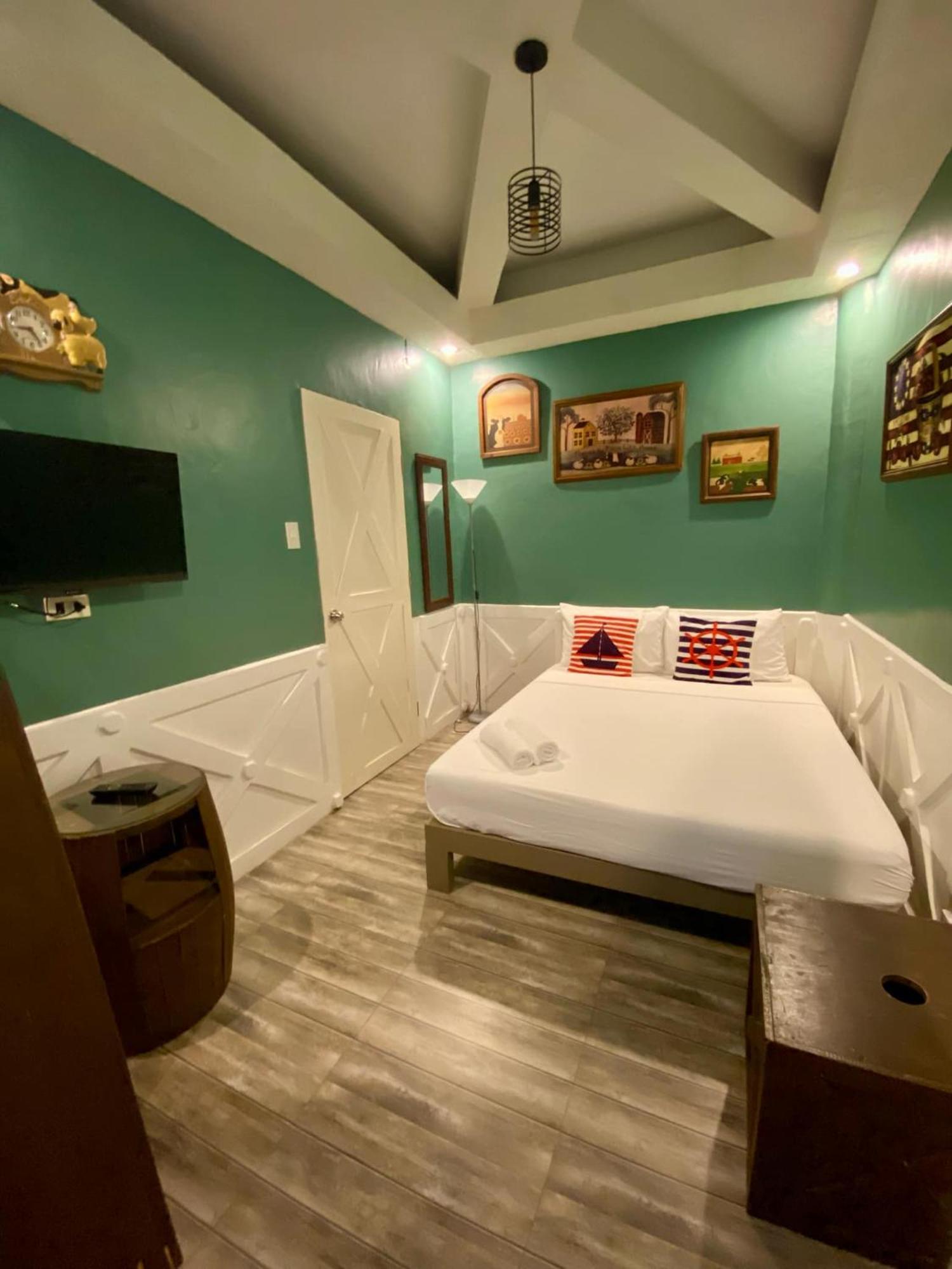Country Hotel 4*