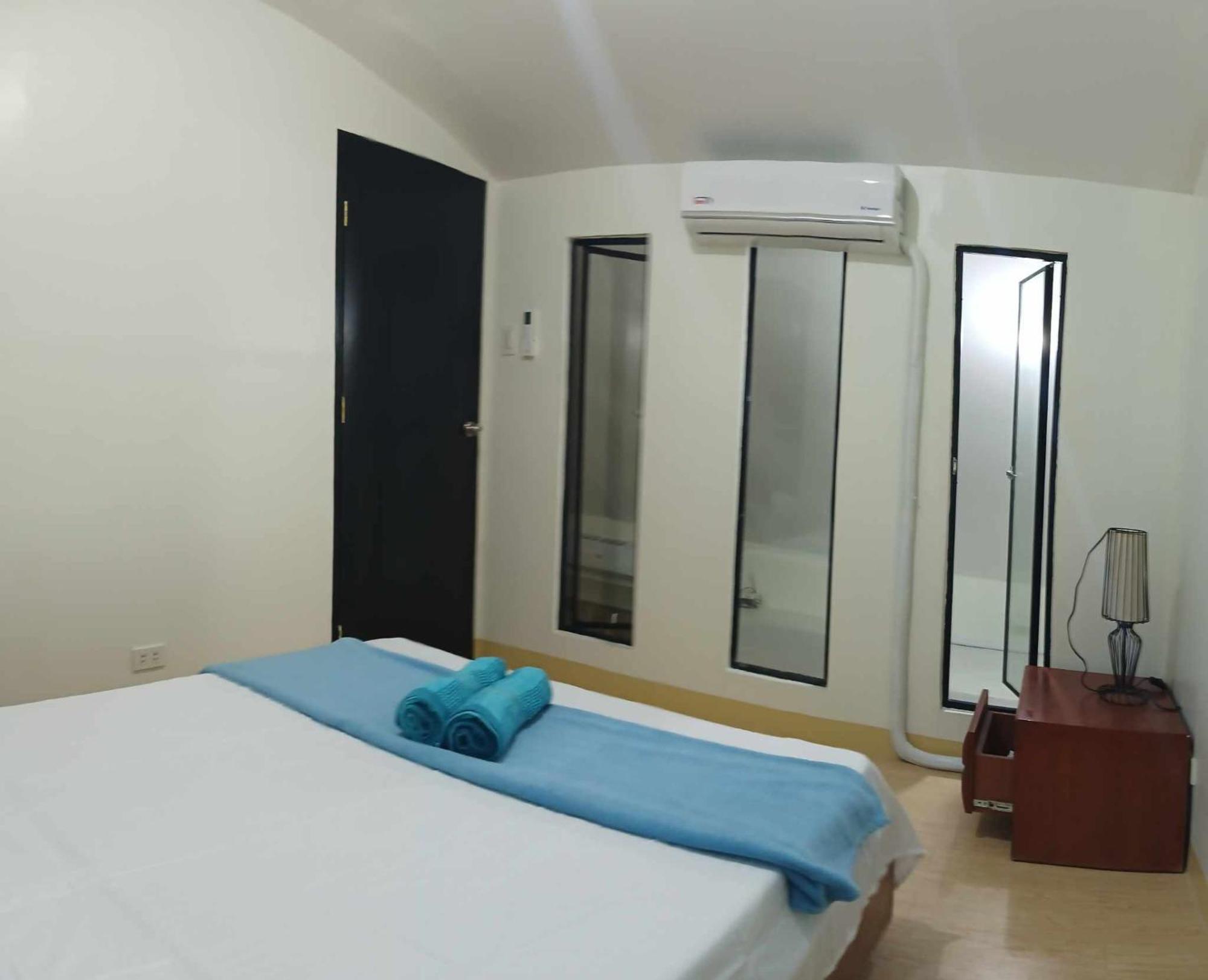Mactan Oasis Garden 401 Aparthotel *