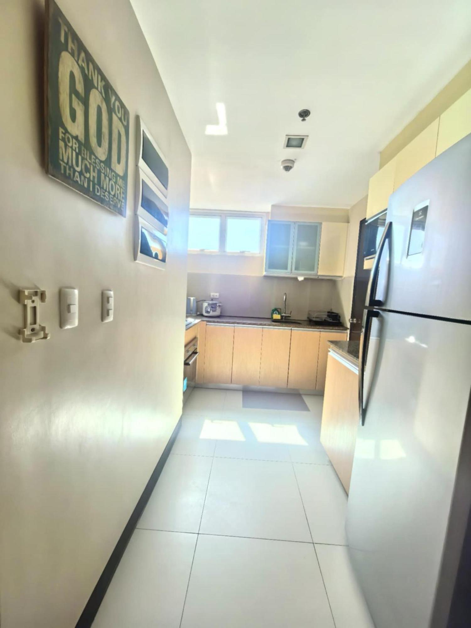 Mactan Newtown Staycation Apartment *