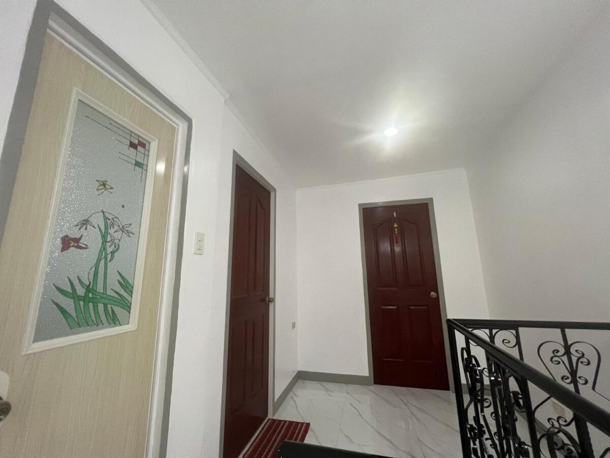 Richwood Two Story Townhome Compostela Breakfast Offered * Compostela (Cebu)