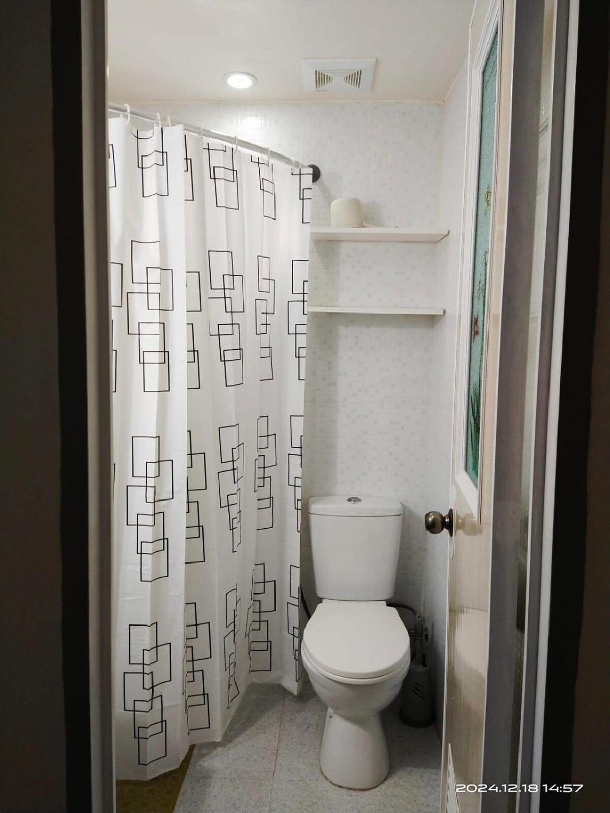 Bahay bakasyunan Richwood Two Story Townhome Compostela Breakfast Offered