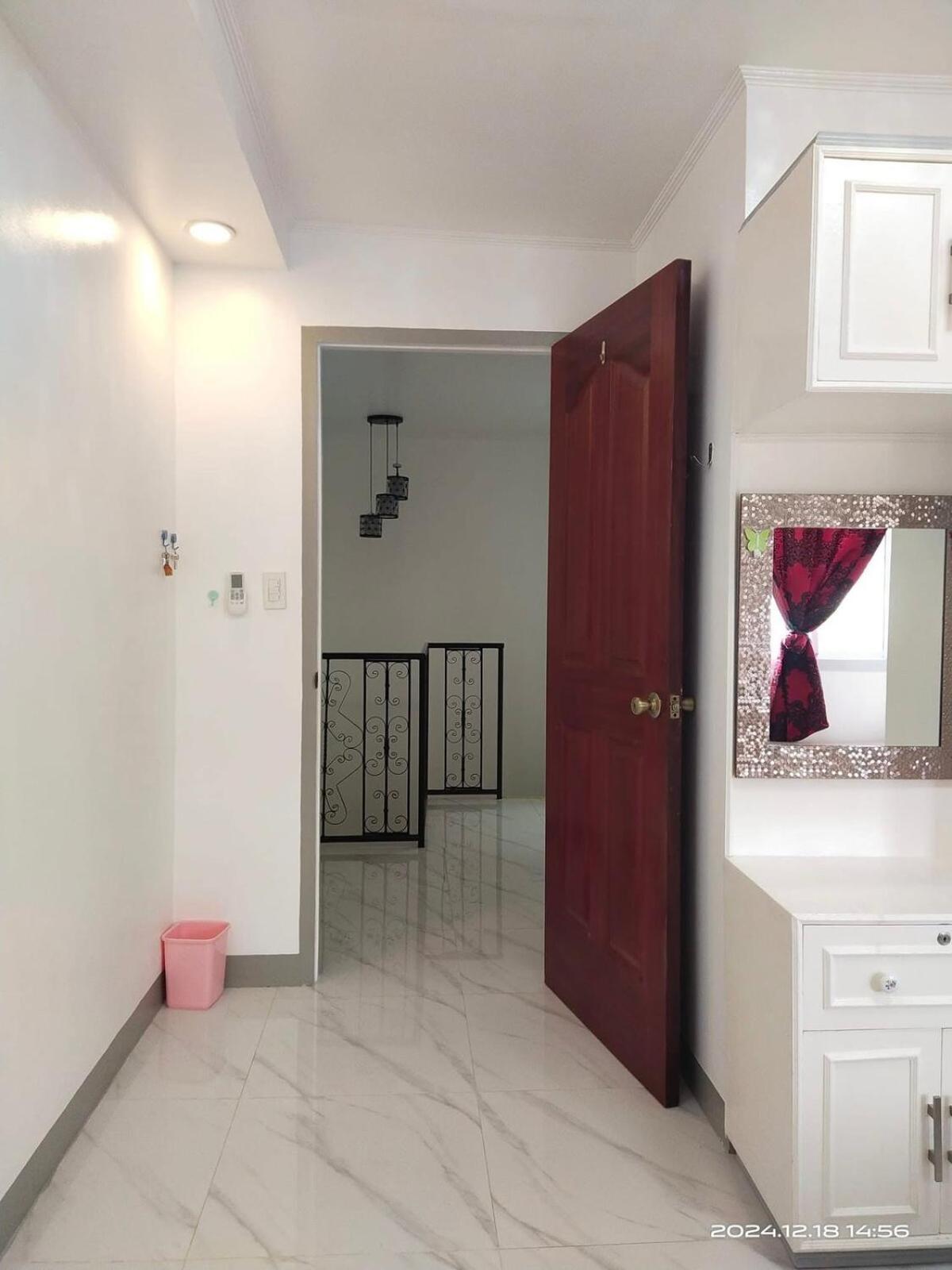 Richwood Two Story Townhome Compostela Breakfast Offered