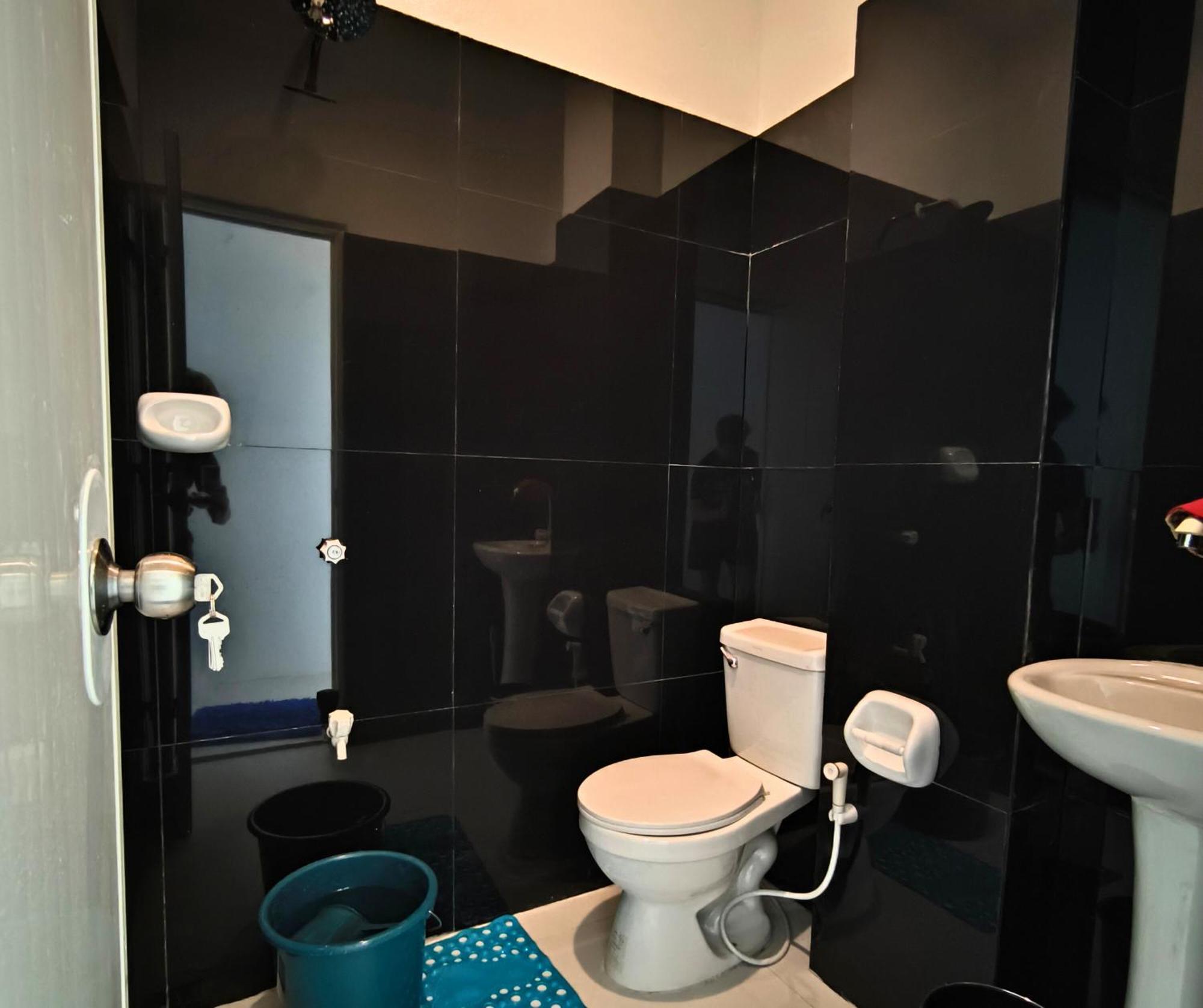 Rr Win House - Santa Fe Bantayan Island Apartment