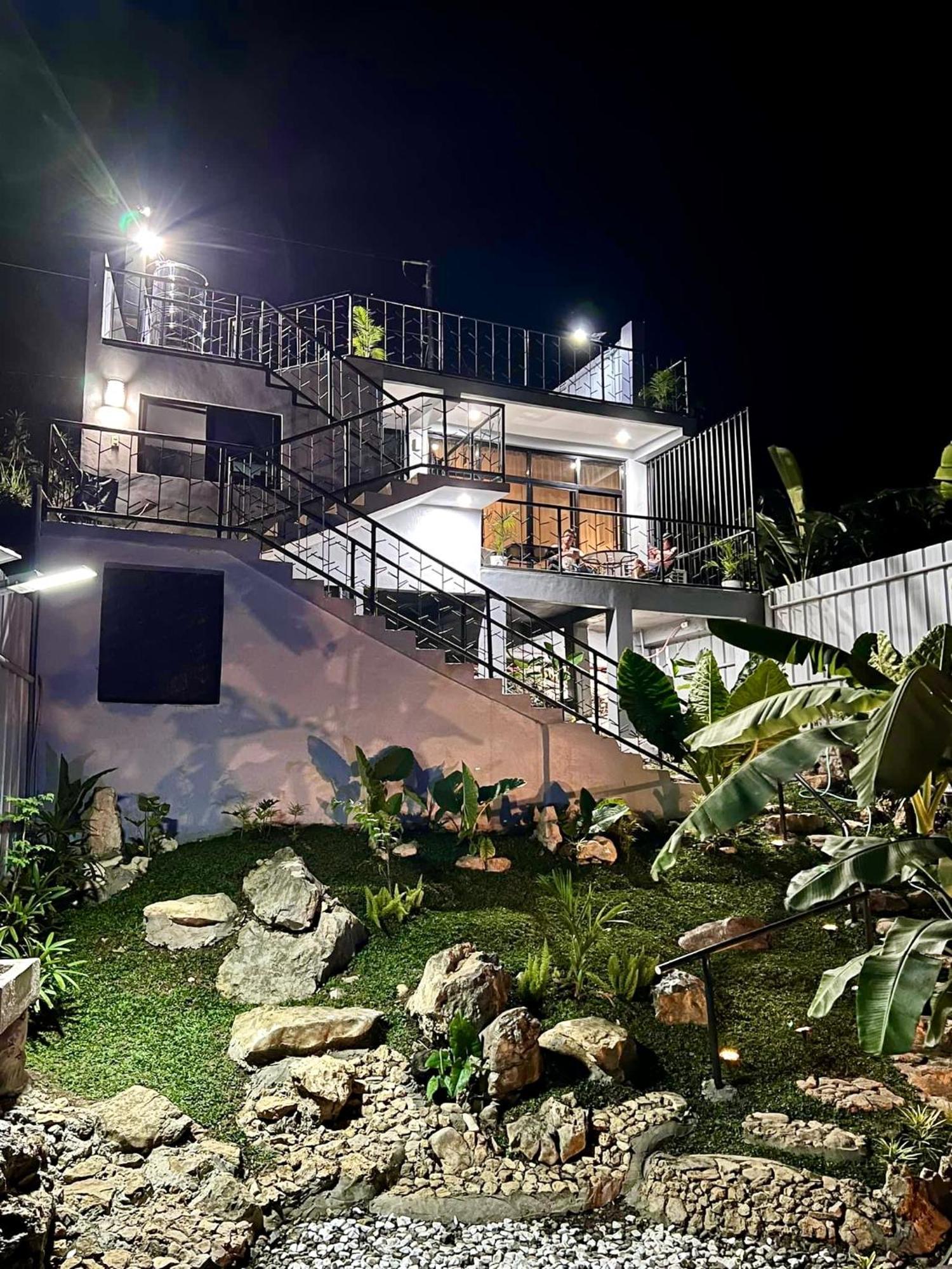 Hostel Hideout Sa Babag